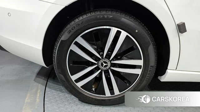 Mercedes-Benz A-Class W177 id 4202536 из Кореи 28