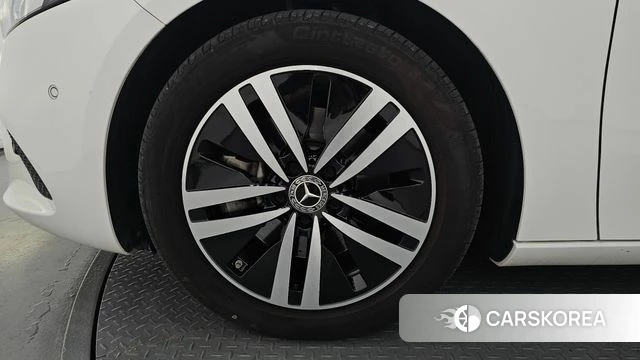 Mercedes-Benz A-Class W177 id 4506981 из Кореи 15