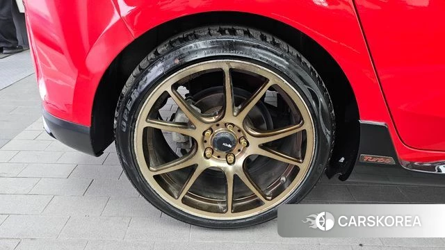 Hyundai Veloster (JS) id 4224942 из Кореи 33