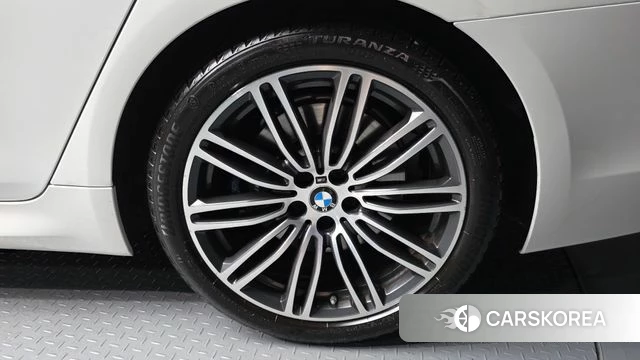 BMW 5 Series (G30) id 4609779 из Кореи 26