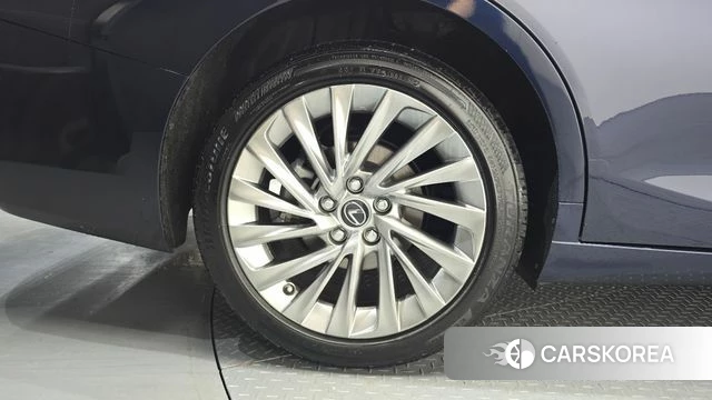 Lexus ES300h 7th generation id 4608327 из Кореи 28