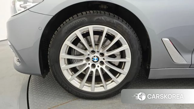 BMW 5 Series (G30) id 4430128 из Кореи 29