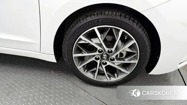 Hyundai The New Avante AD id 3563152 из Кореи 15