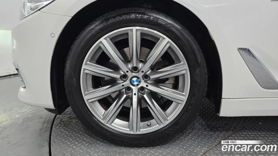 BMW 5 Series (G30) id 1903477 из Кореи 15