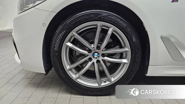 BMW 5 Series (G30) id 3434831 из Кореи 15