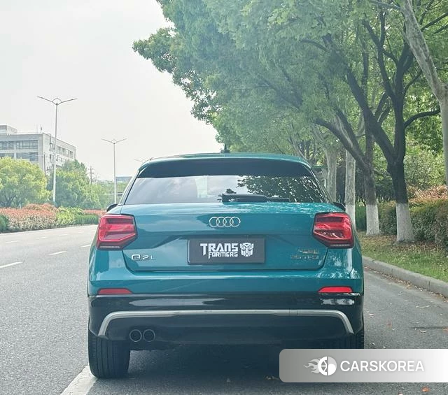 Audi Q2L id 4209976 из Китая 13