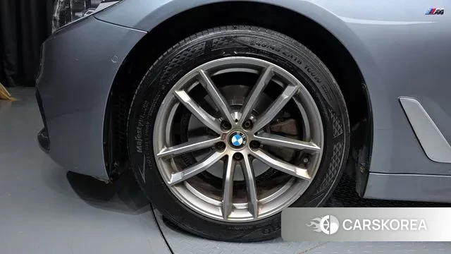 BMW 5 Series (G30) id 3375250 из Кореи 15