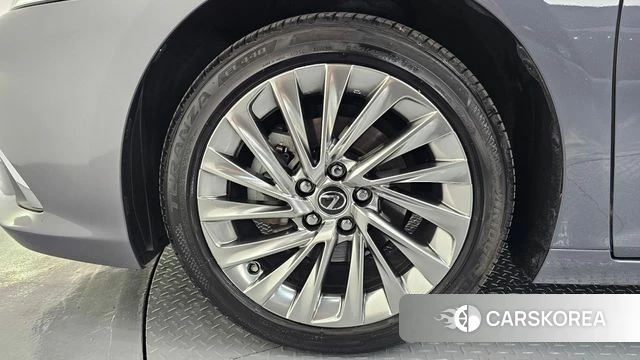 Lexus ES300h 7th generation id 3954506 из Кореи 15