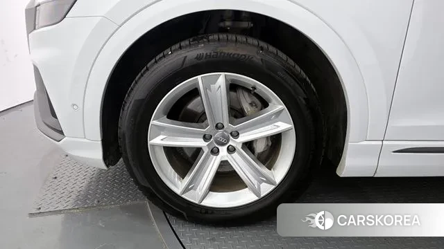 Audi Q8 (4M) id 2985617 из Кореи 15