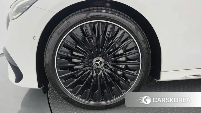 Mercedes-Benz E-Class W214 id 4681703 из Кореи 31