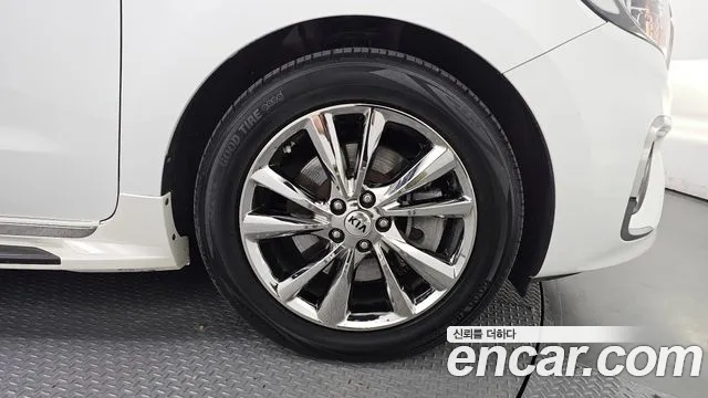 Kia The New Carnival id 2690679 из Кореи 15