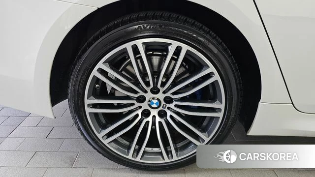 BMW 5 Series (G30) id 4446072 из Кореи 29
