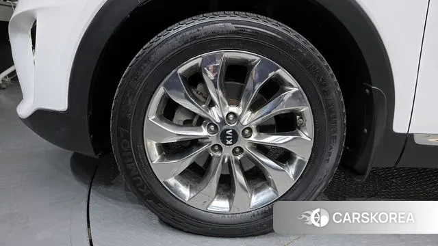 Kia The New Sorento id 3672878 из Кореи 15