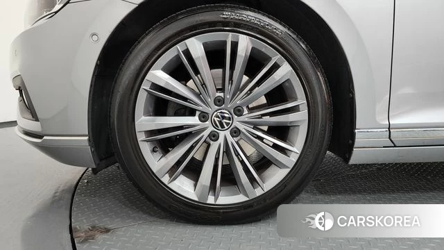 Volkswagen Passat GT (B8) id 4872056 из Кореи 28