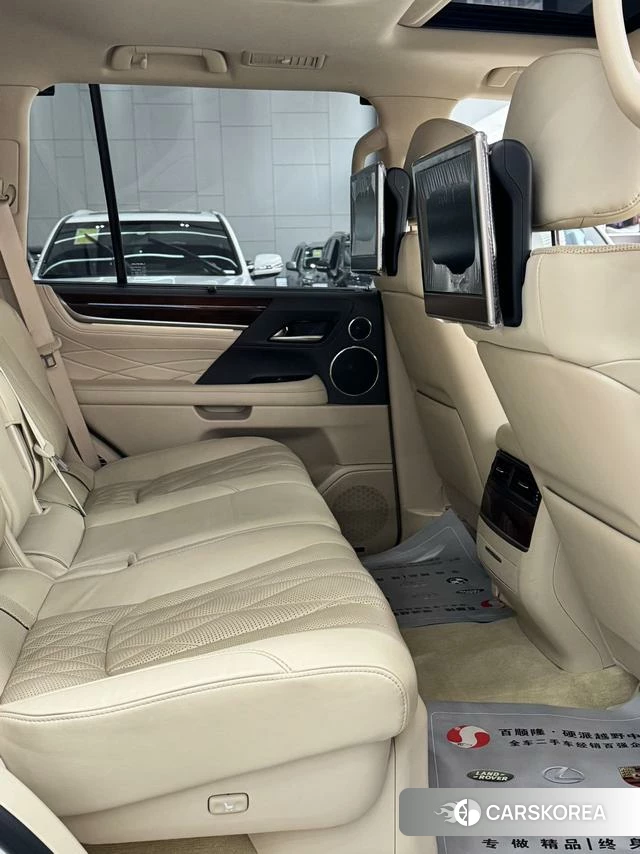 Lexus LX id 4273766 из Китая 11