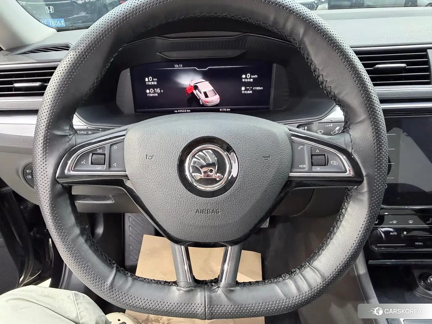 Skoda Superb id 4629574 из Китая 10