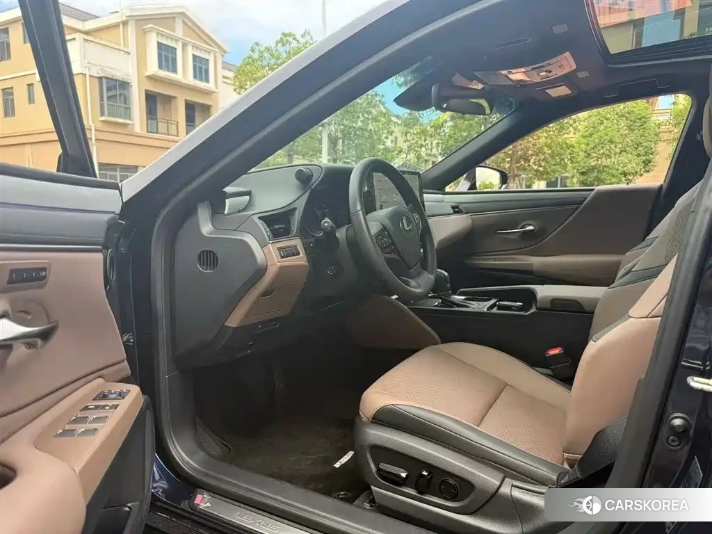 Lexus ES 2025 Черный из Китая, фото 5