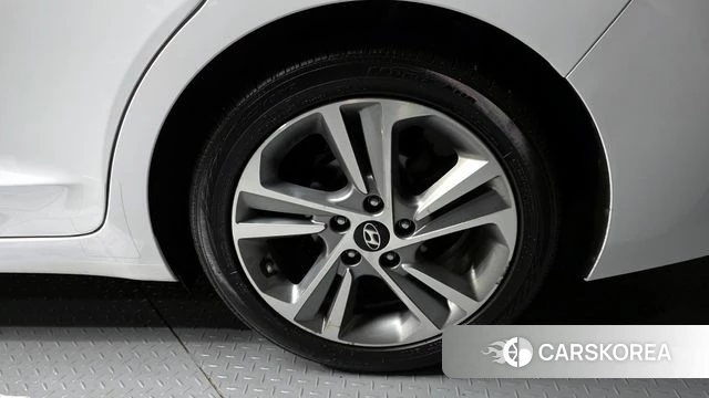 Hyundai Avante AD id 3873956 из Кореи 15