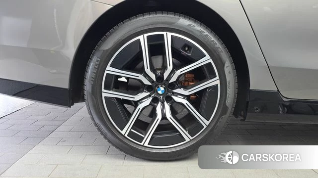 BMW 7 Series (G70) id 4613351 из Кореи 29