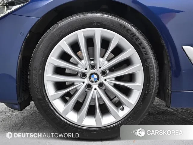 BMW 5 Series (G30) id 3303003 из Кореи 15