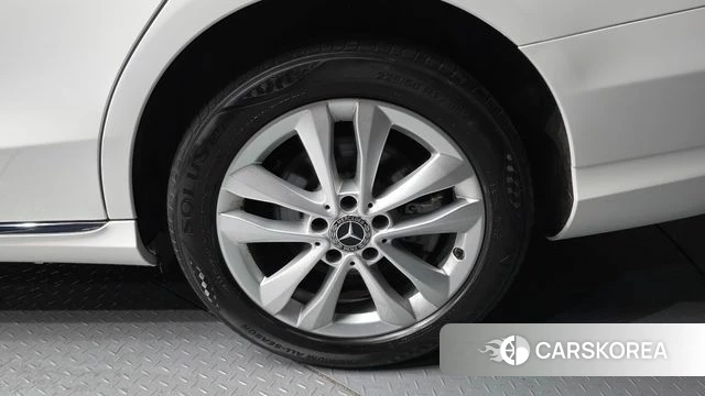 Mercedes-Benz C-Class W205 id 4384732 из Кореи 27