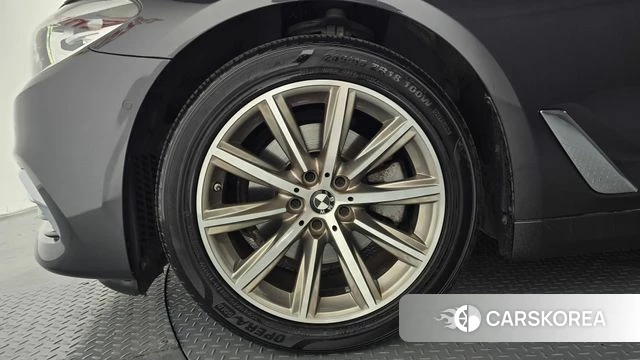 BMW 5 Series (G30) id 4447350 из Кореи 29