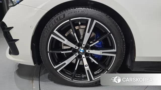 BMW 5 Series (G60) id 3057813 из Кореи 15