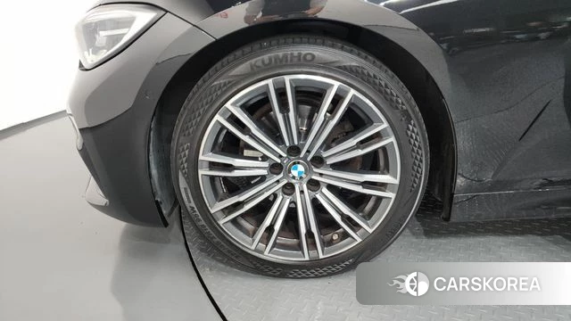 BMW 3 Series (G20) id 4283793 из Кореи 33