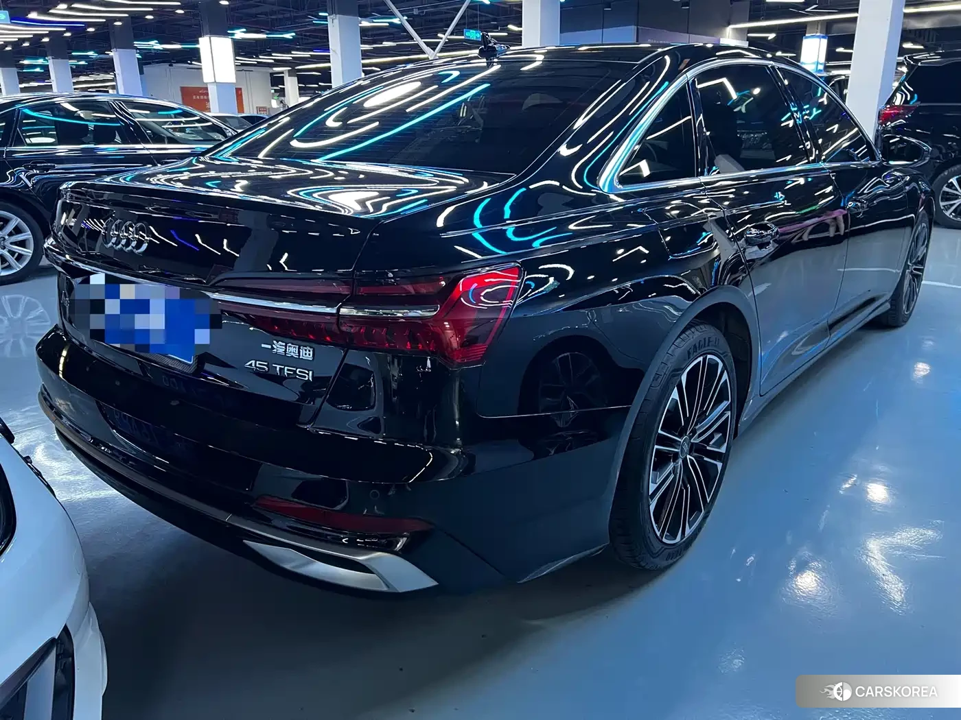 Audi A6L id 4547427 из Китая 12