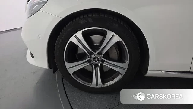 Mercedes-Benz E-Class W213 id 3778515 из Кореи 15