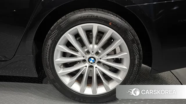 BMW 5 Series (G30) id 3765331 из Кореи 15