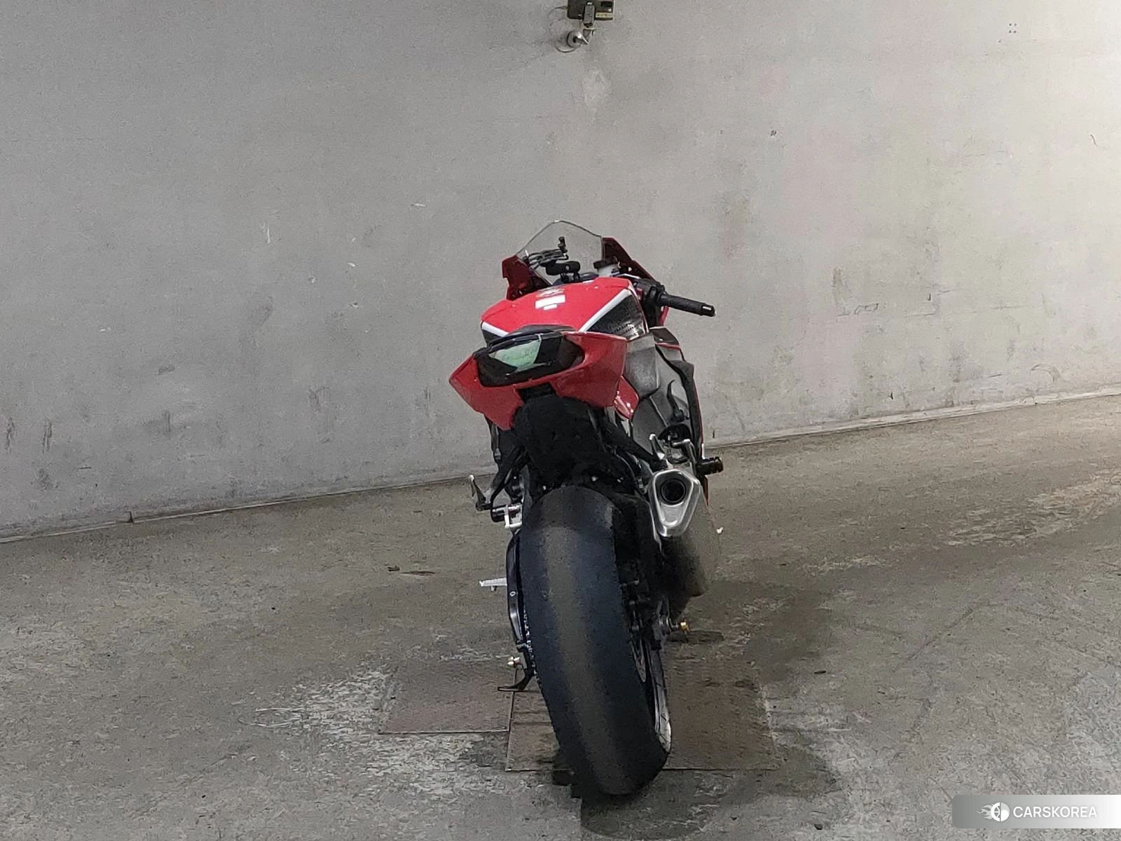 Проданный Honda CBR1000RR id 3947398 из Японии