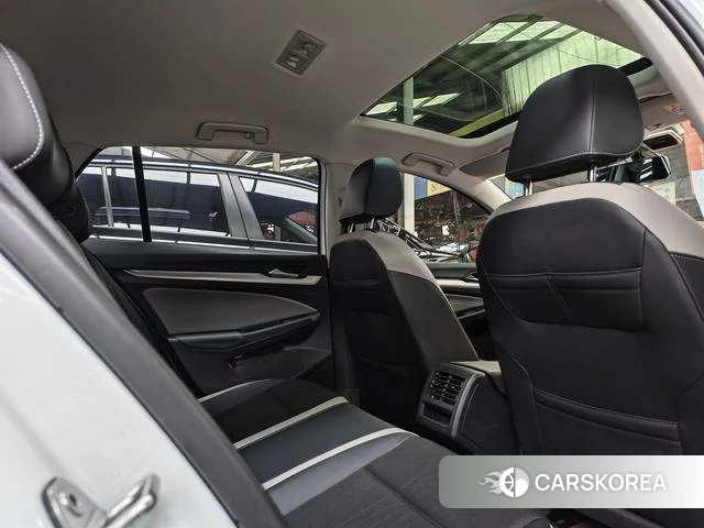 Volkswagen Golf 2021 Белый из Китая, фото 5
