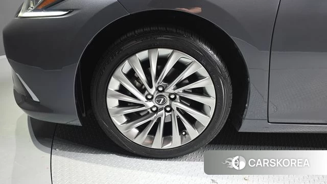 Lexus ES300h 7th generation id 4675715 из Кореи 15