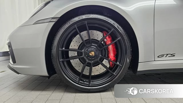 Porsche 911(992) id 4480872 из Кореи 27