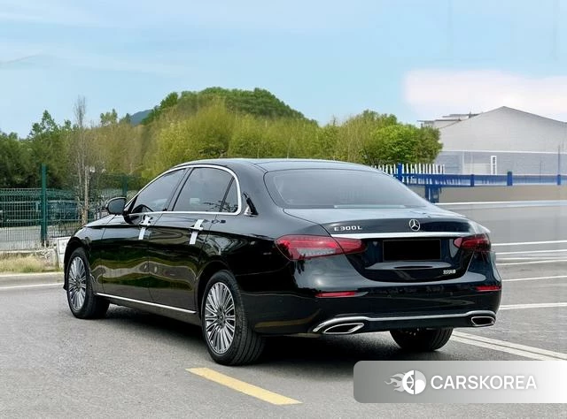 Mercedes-Benz E-class 2023 Черный из Китая, фото 5