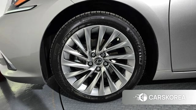 Lexus ES300h 7th generation id 4893503 из Кореи 28