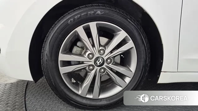 Hyundai Avante AD id 3602312 из Кореи 15