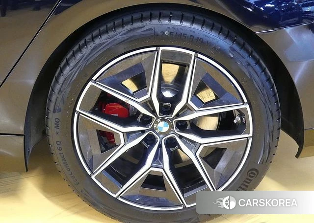 BMW 5 Series (G60) id 4194245 из Кореи 15