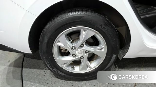 Hyundai Avante (CN7) id 3842789 из Кореи 15