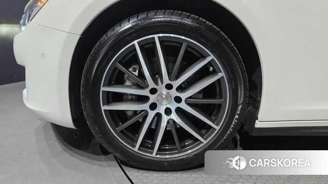 Maserati Ghibli id 4325145 из Кореи 29