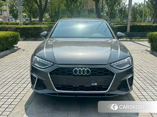 Audi A4L 2021 Серебристо-серый из Китая, фото 5