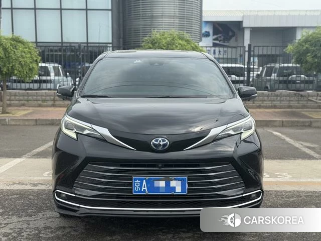 Toyota Saina 2022 Черный из Китая, фото 5
