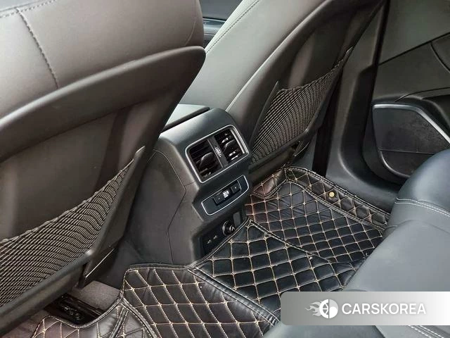 Audi Q5L 2022 Черный из Китая, фото 6