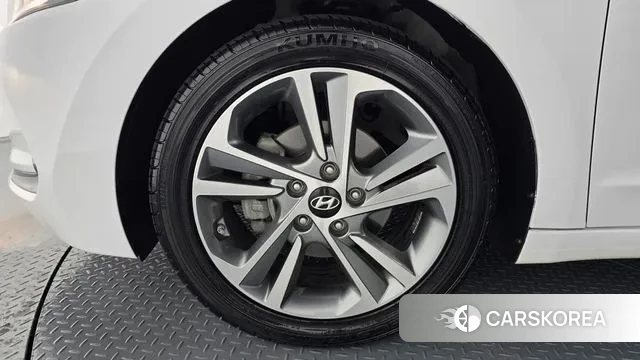 Hyundai Avante AD id 3313502 из Кореи 15