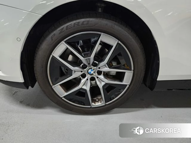 BMW 5 Series (G60) id 4548601 из Кореи 15