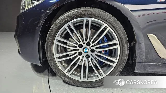 BMW 5 Series (G30) id 2986717 из Кореи 15