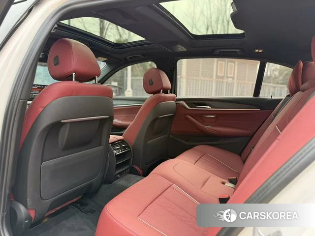 BMW 5 series 2024 Белый из Китая, фото 5