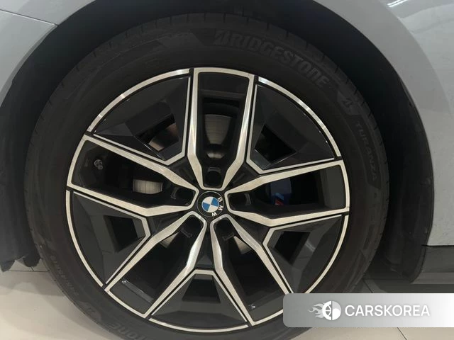 BMW 5 Series (G60) id 4442285 из Кореи 12