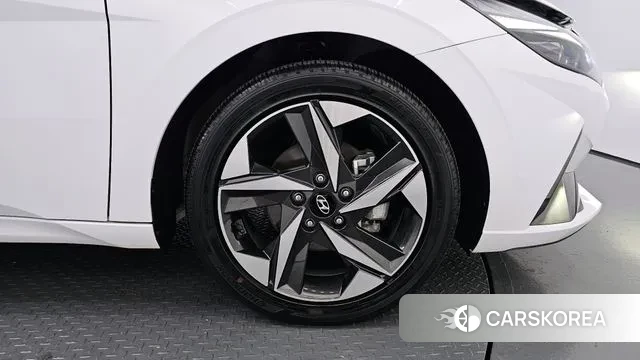 Hyundai Avante (CN7) id 3415991 из Кореи 15